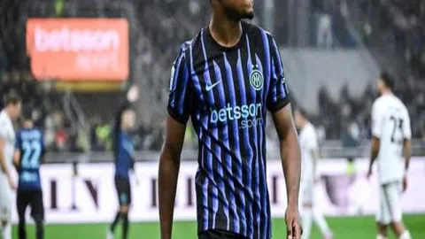 孙颖莎勇闯亚洲杯乒乓球四强决赛圈